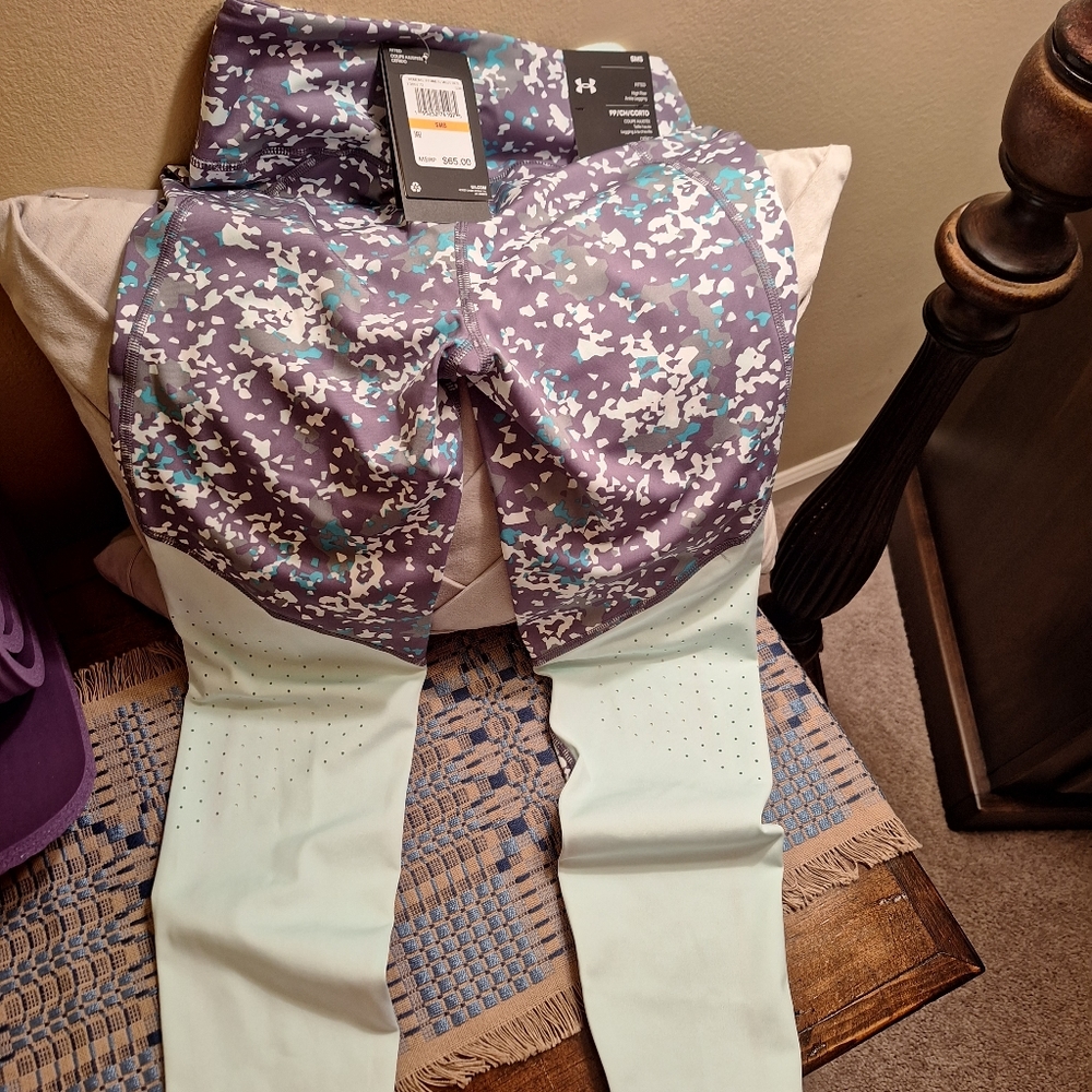 Under Armour cropped leggins